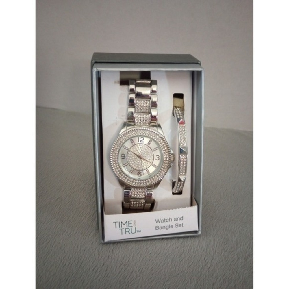 Time and Tru Mens Silver Tone Crystal Watch and Bangle Set